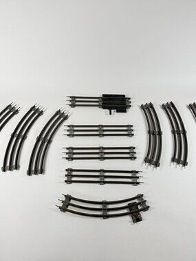 Lionel O Gauge Train Track 7 Curved & 4 Straight Sections W/ 2 Switch Pieces